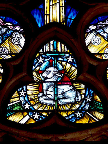 Lamb of God, detail of tracery in east window, Lady Chapel, twentieth century, Marion Grant, Exeter Cathedral, Devon, England