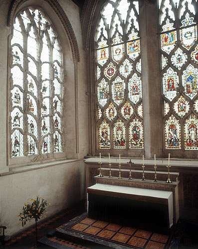 High altar and east window dedicated to Winston Churchill, and fifteenth century Jesse window, Dorchester Abbey, Dorchester, Oxon, England