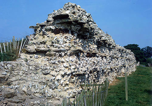 Roman wall, fourth century, Silchester, Hampshire, England