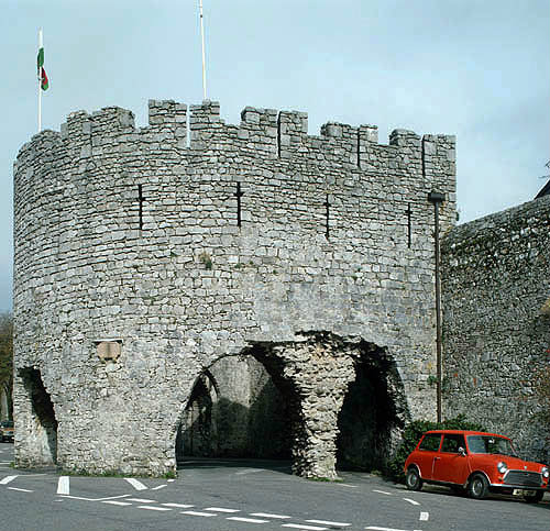 Five Arches barbican gate, built mid sixteenth century in anticipation of possible second Spanish Armada, Tenby, Dyfed, Wales