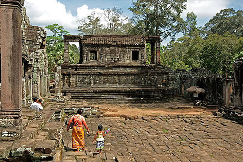North library on first level on east, Bayon temple, Angkor Thom, completed late twelfth century by Jayavarman VII, Cambodia
