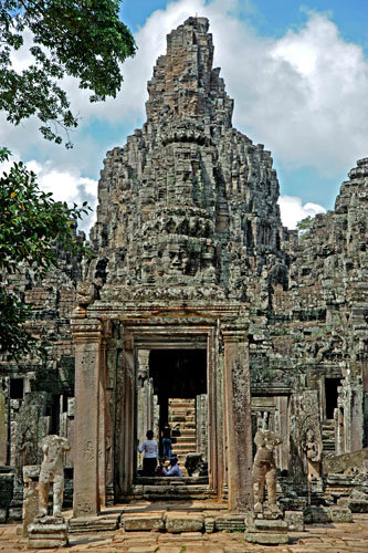 East gate and main prasat from terrace, Bayon Temple, Angkor Thom, completed late twelfth century, Cambodia