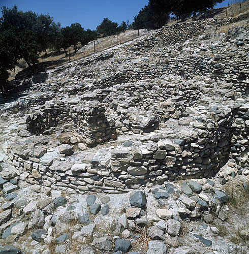 View to west of walls of largest dwelling, internal piers for intermediary half-floor or loft, Khirokitia, Cyprus