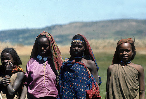 Ethiopia, girls by Lake Adele