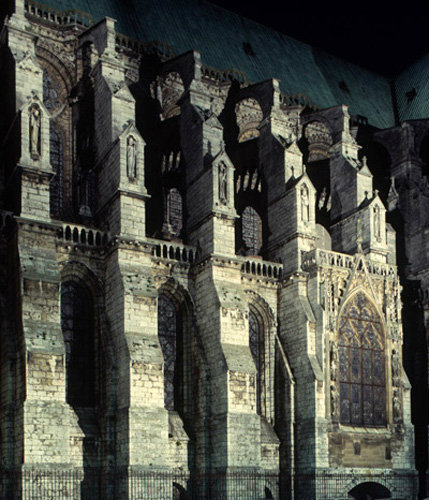 Chartres Cathedral, south nave, flying buttresses, floodlit