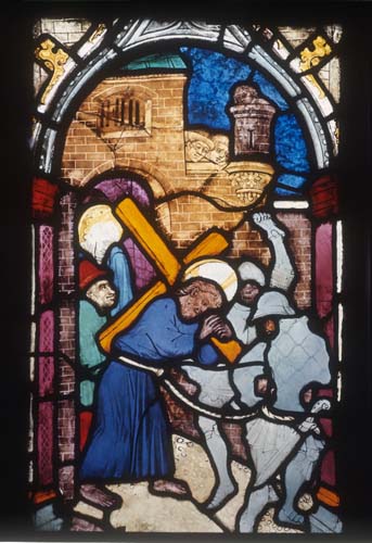 Christ carrying the cross, 15th century stained glass by Hans Acker, Besserer Chapel, Ulm Cathedral, Germany