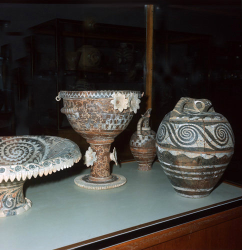 Minoan pottery, Heraklion Museum, Crete, Greece