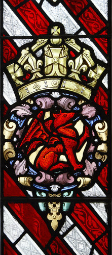 dragon and crown in stained glass by Thomas Willement, photo Historic Royal Palaces