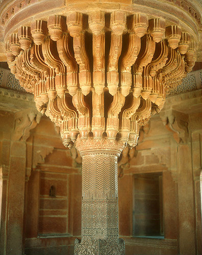 Central pillar, Diwan-i-khas, Hall of Public Audience, circa 1571-76, Fatehpur Sikri, India