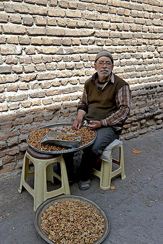 Walnut seller, bazaar, Tabriz, one of the most important commercial centres on the ancient silk road, Azerbaijan, Iran