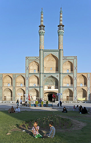 Amir Chakhmaq complex, fifteenth century, includes a caravanserai and a tekyeh (for commemoration of the death of Hussein Ibn Ali in 680), Timurid, Yazd, Iran