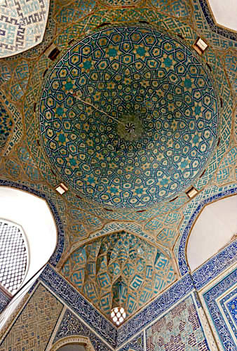 Friday Mosque (Masjed-e Jameh), built in the fifteenth century for Sayyed Roknaddin, dome interiorand squinch, Yazd, Iran