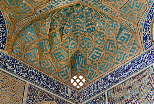 Friday Mosque (Masjed-e Jameh), built in the fifteenth century for Sayyed Roknaddin. squinch, Yazd, Iran