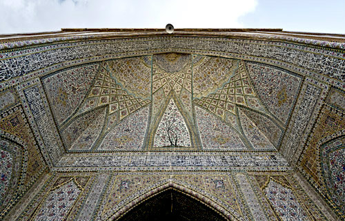Majed-e Vakil (Vakil Mosque), entrance portal to prayer hall, built 1751-1773 during Zahn period, restored nineteenth century during Qajar period, Shiraz, Iran