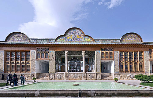 Narenjestan (citrus garden) and pavilion created in Zahn period late ninteenth century by Mirza Ibrahim Khan, of the Qavam family, pavilion seen over pool, Shiraz, Iran