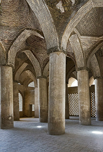 Masjed-e Jameh, Seljuk, oldest mosque in Iran, prayer hall, Isfahan, Iran