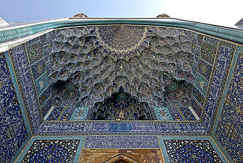 Masjed-e Shah, built 1611-1629 for Shah Abbas I, also known as Masjed-e Imam or Royal mosque, entrance portal, muqarnas, Isfahan, Iran