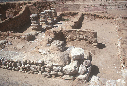 Excavations of eighth century BC houses, Tel Beer Sheva, Israel