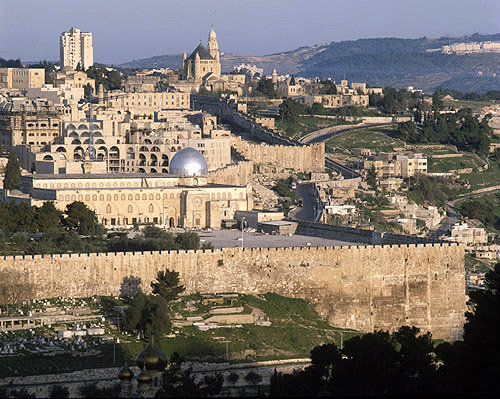 Israel, Jerusalem, the south east corner of the city wall and  Al Aqsa  Mosque and the new Jewish complex