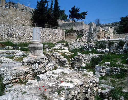 Israel, Jerusalem St Annes Church, ruins of a 5th century church near the Pool of Bethesda