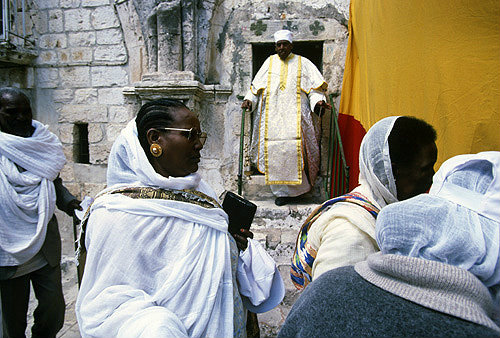 Israel, Jerusalem, Ethiopians on the roof of the Church of the Holy Sepulchre on Maundy Thursday