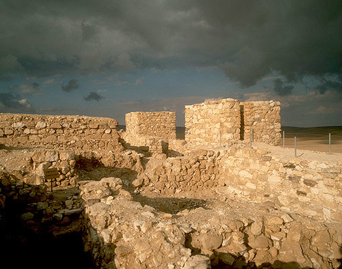 Israel, Tel Arad  in the Negev, gateway and ruins in Israelite city