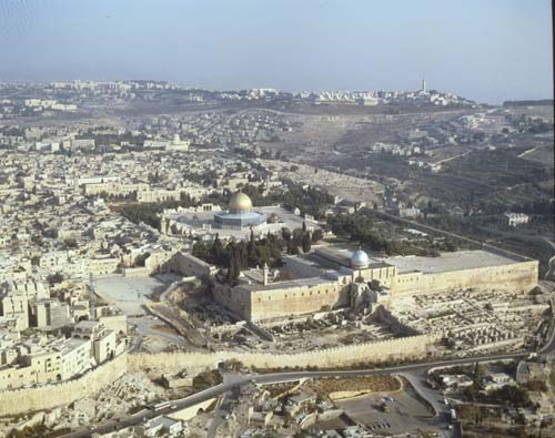 Temple area and Dome of the Rock, aerial view from south west, Jerusalem, Israel