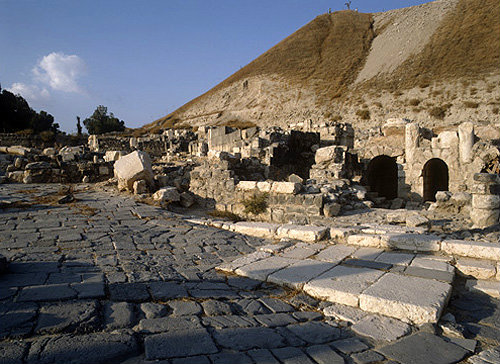 Israel, Beth Shean, Roman Byzantine ruins below the Tel