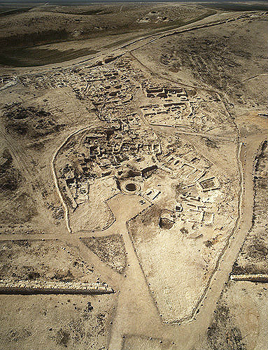 Israel, Tel Arad in the Negev, aerial view of lower bronze age city showing Israelite walls, ninth to eighth century BC