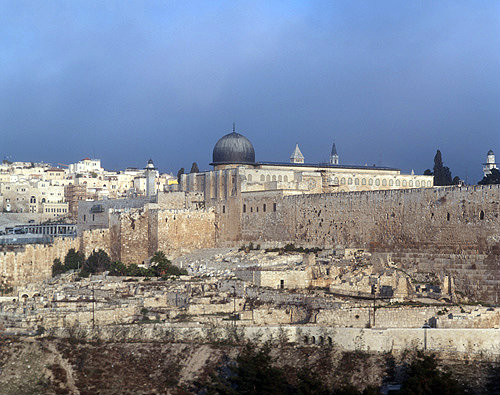 El Aksa Mosque and south east city wall, early morning, Jerusalem, Israel