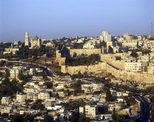 Israel, Jerusalem, southern city wall and Church of the Dormition on Mount Zion