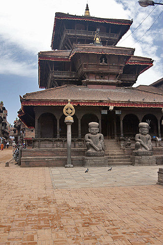 Guardian statues in front of Dattatreya Temple, Durbar Square, Bhaktapur, Nepal