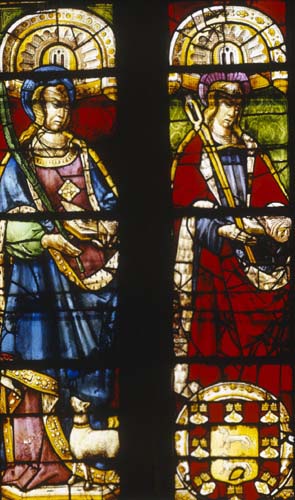 St Agnes and St Apollonia, by Diego de Santillana, 16th century stained glass, Leon Cathedral, Spain