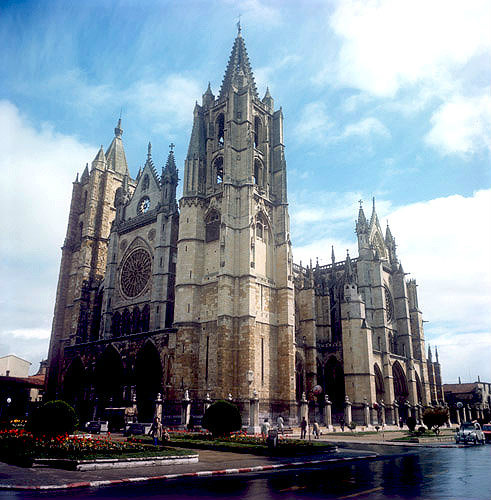 Leon Cathedral, south west aspect, thirteenth century to fifteenth century, Leon, Spain