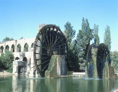 Syria, Hama, waterwheels on the River Orontes