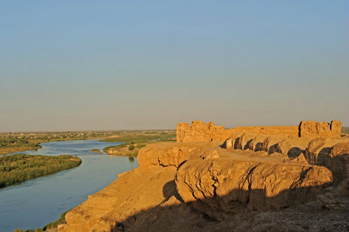 Dura Europos, Syria, third century Palace of Dux Ripae overlooking Euphrates, New citadel behind, view from North West