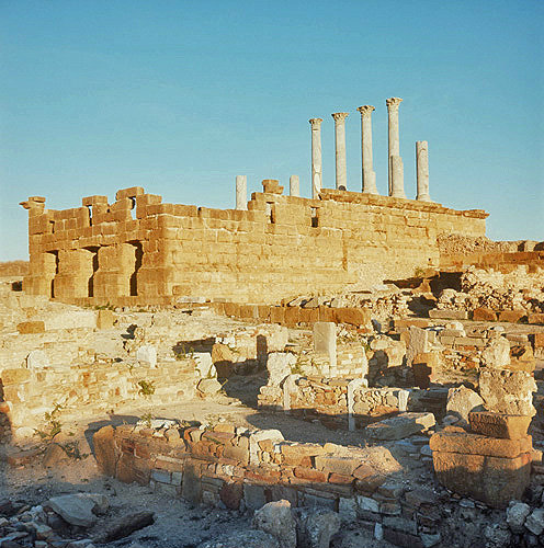 Capitolium, built 168 AD, dedicated to Jupiter Juno and Mineva, Thuburbo Majus, Roman city begun 27 BC, Tunisia