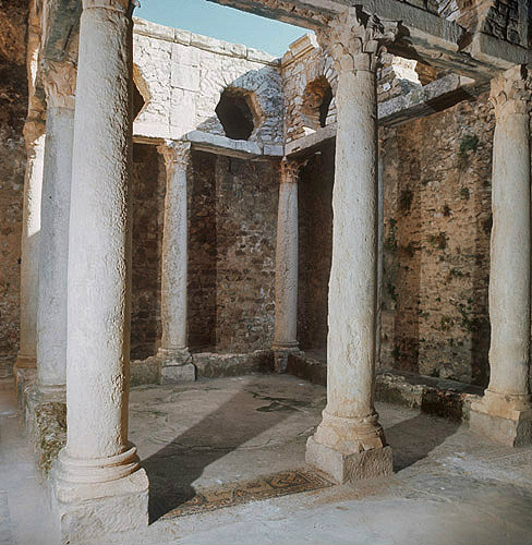 Peristyle in underground Roman villa known as the Palais de la Chasse, (Palace of the Hunt) Bulla Regia, Tunisia