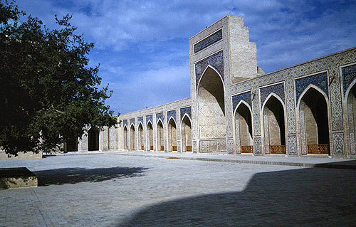 Uzbekistan, Bukhara, Kalon mosque, rebuilt in the sixteenth century after destruction by Genghis Khan