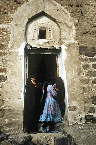 Woman at mosque, El Abbas, Yemen