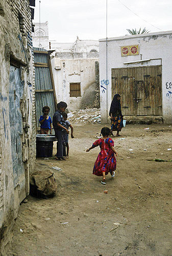 Children in street, Zabid, North Yemen