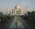 Taj Mahal in the early morning, Agra, India 