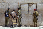 Israel, Jerusalem, Israeli soldiers praying at the Western Wall