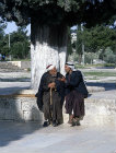 Israel, Jerusalem, two Muslims talking near the Dome of the Rock
