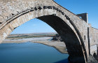 Turkey, Malabadi bridge over Batman river, a tributary of the Tigris, Selcuk, 12th century